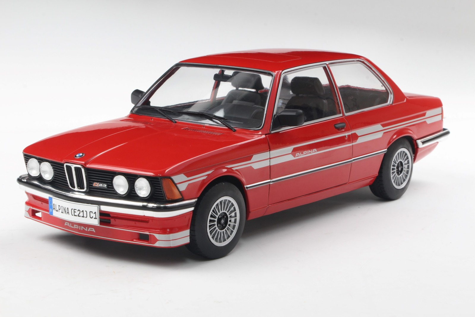 BMW E21 Alpina 2.3 Rot 1980 1:18 Solido
