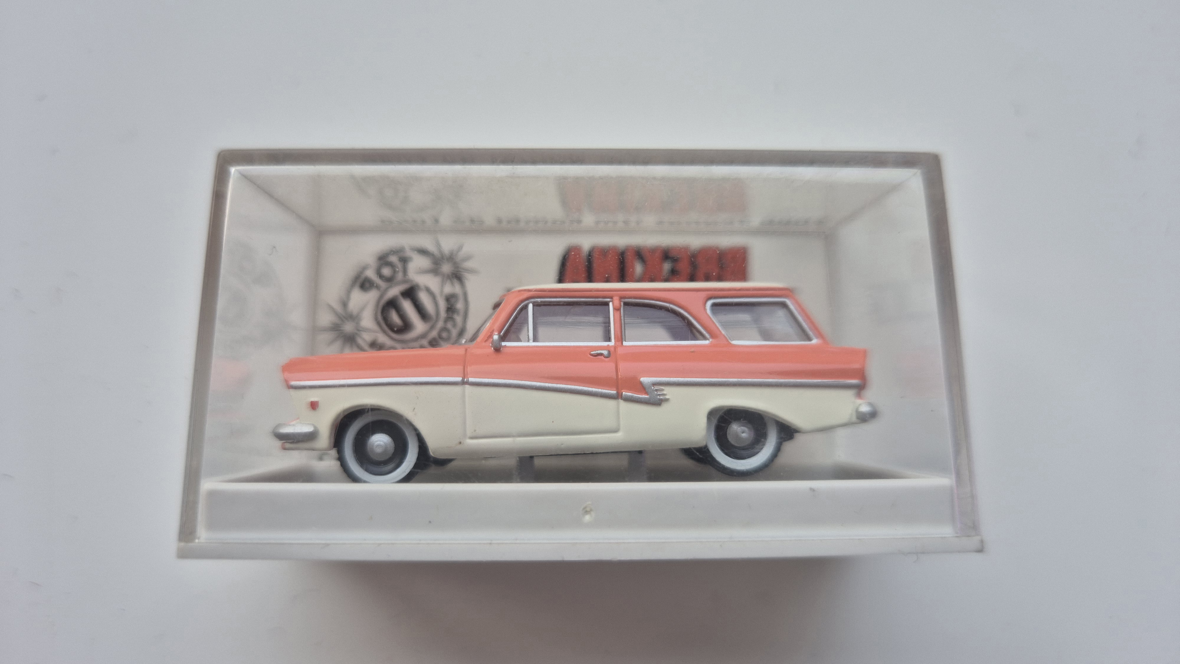 Ford Taunus 17m Kombi de Luxe 1:87 Brekina 19062