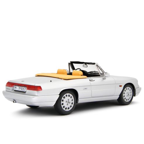 Alfa Romeo Spider 1.6 - 2.0i 1990 LM209A 1:18 Laudoracing Model 