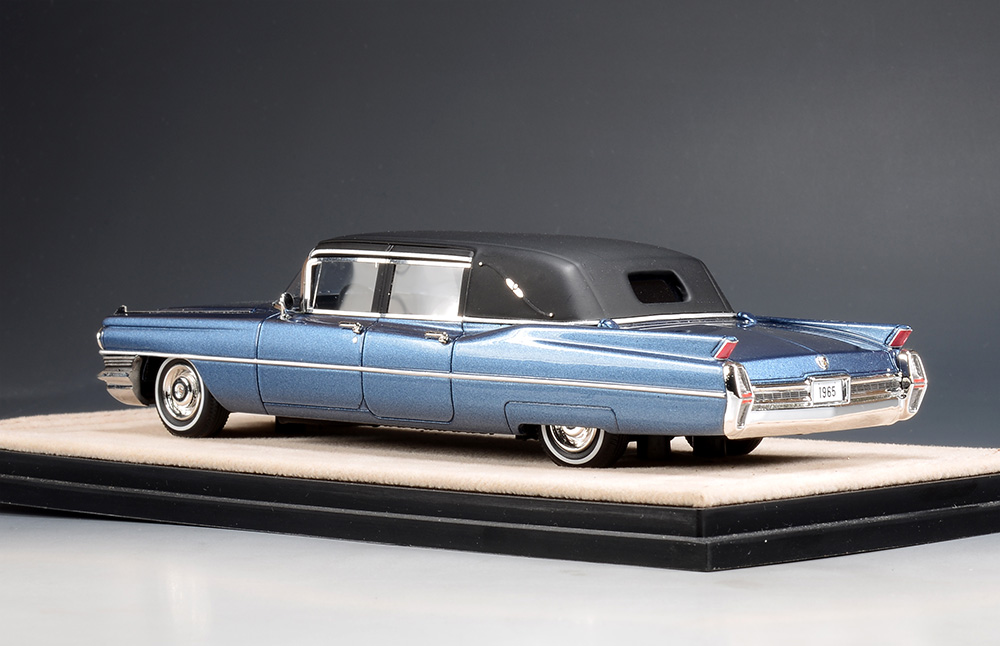 Cadillac Fleetwood Formal Limousine landau top Tahoe Blue met. 1955 STM65101 1:43 GLM Stamp Models-C