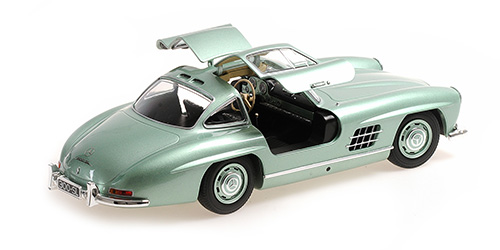 MERCEDES BENZ 300 SL (W198) 1955 LIGHT GREEN METALLIC 1:18 Minichamps