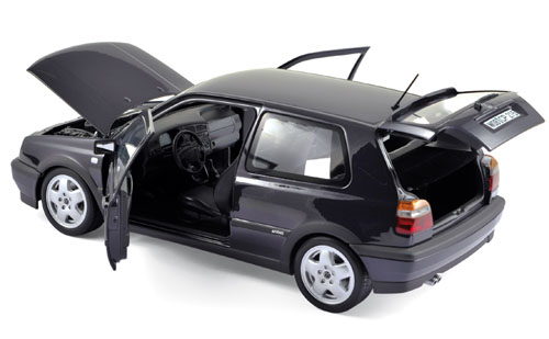 Volkswagen Golf III VR6 1996 purple met. 1:18 Norev