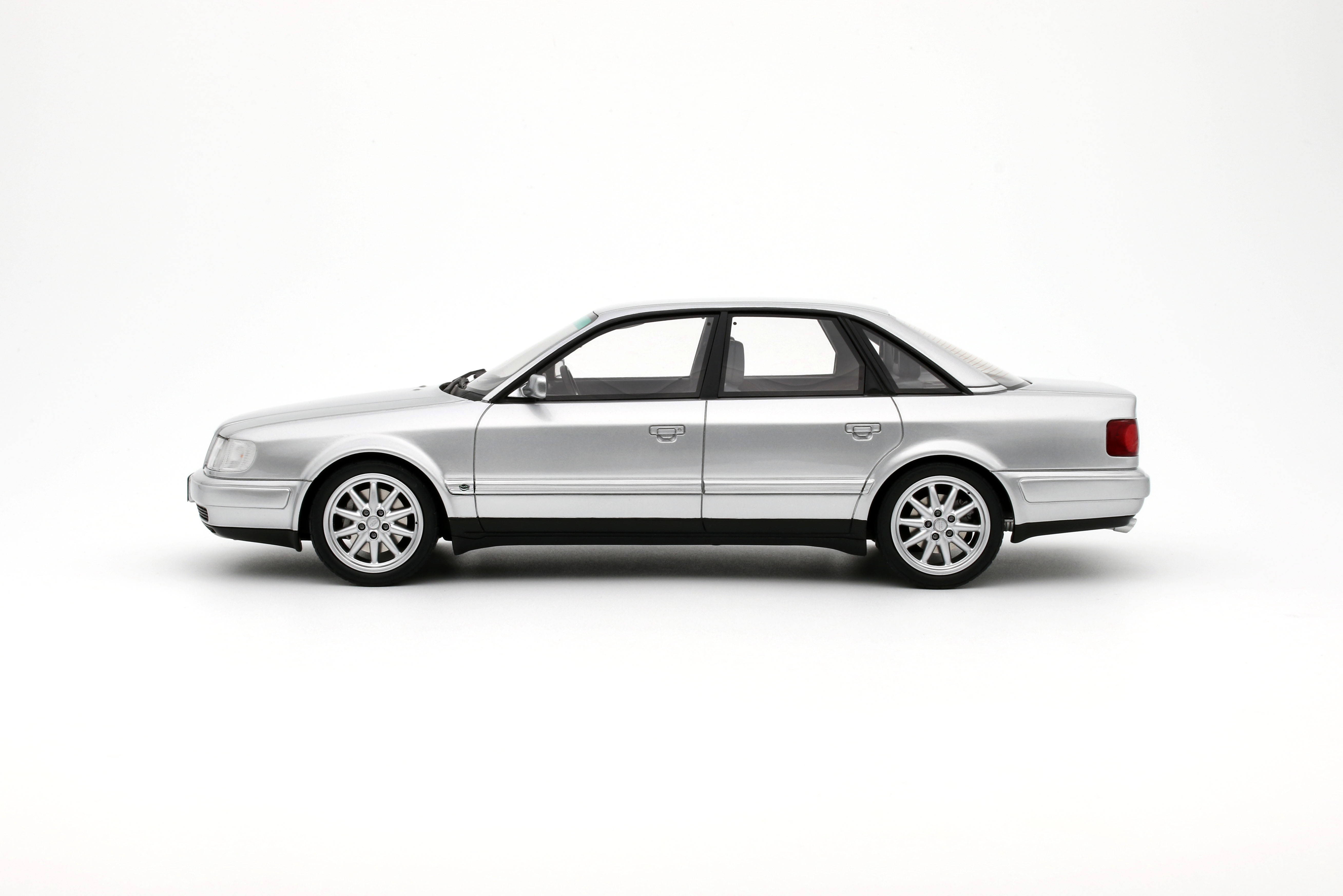 Audi S4 (C4) 4.2 V8 Crystal Silver C6 1993 Ot464 1:18 Otto Models