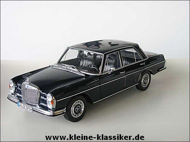 Mercedes Benz 280SE W108 1969 dunkelblau 1:18 MB-Collection