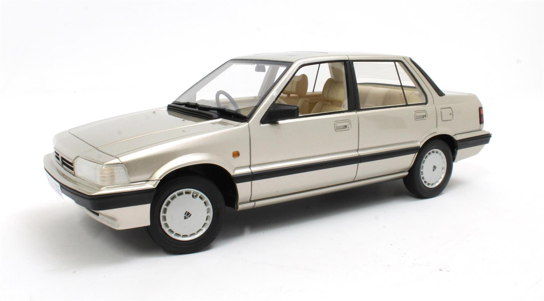Rover 216 S ( SD3 ) silver metallic1986 1:18 Cult Scale