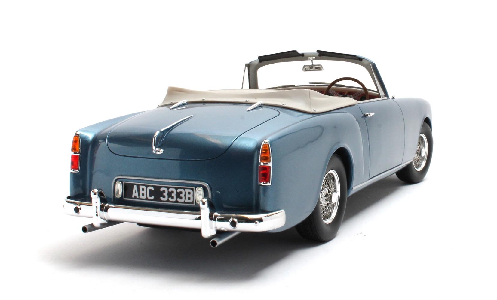 Alvis TE21 DHC blue metallic 1963-1966 1:18 Cult Scale Models