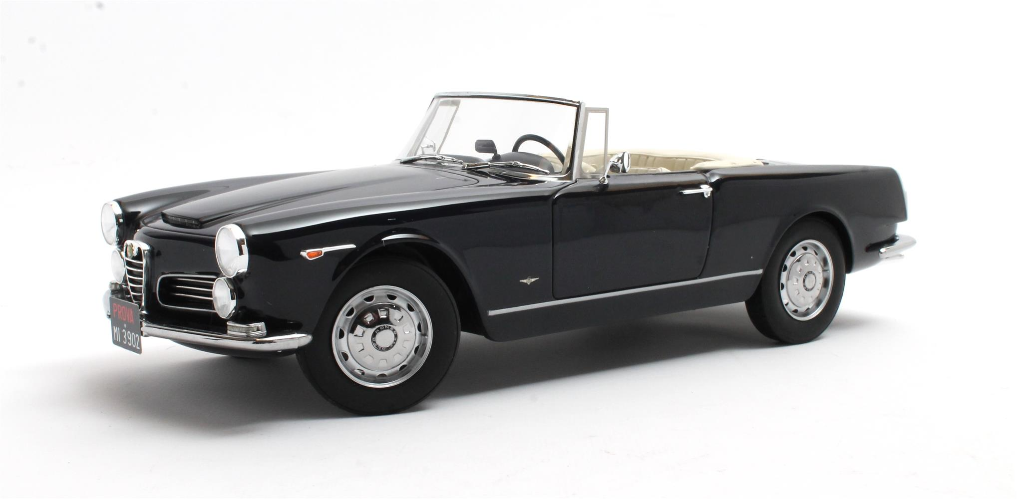 Alfa Romeo 2600 spider touring blue 1961 1:18 Cult Scale Models 