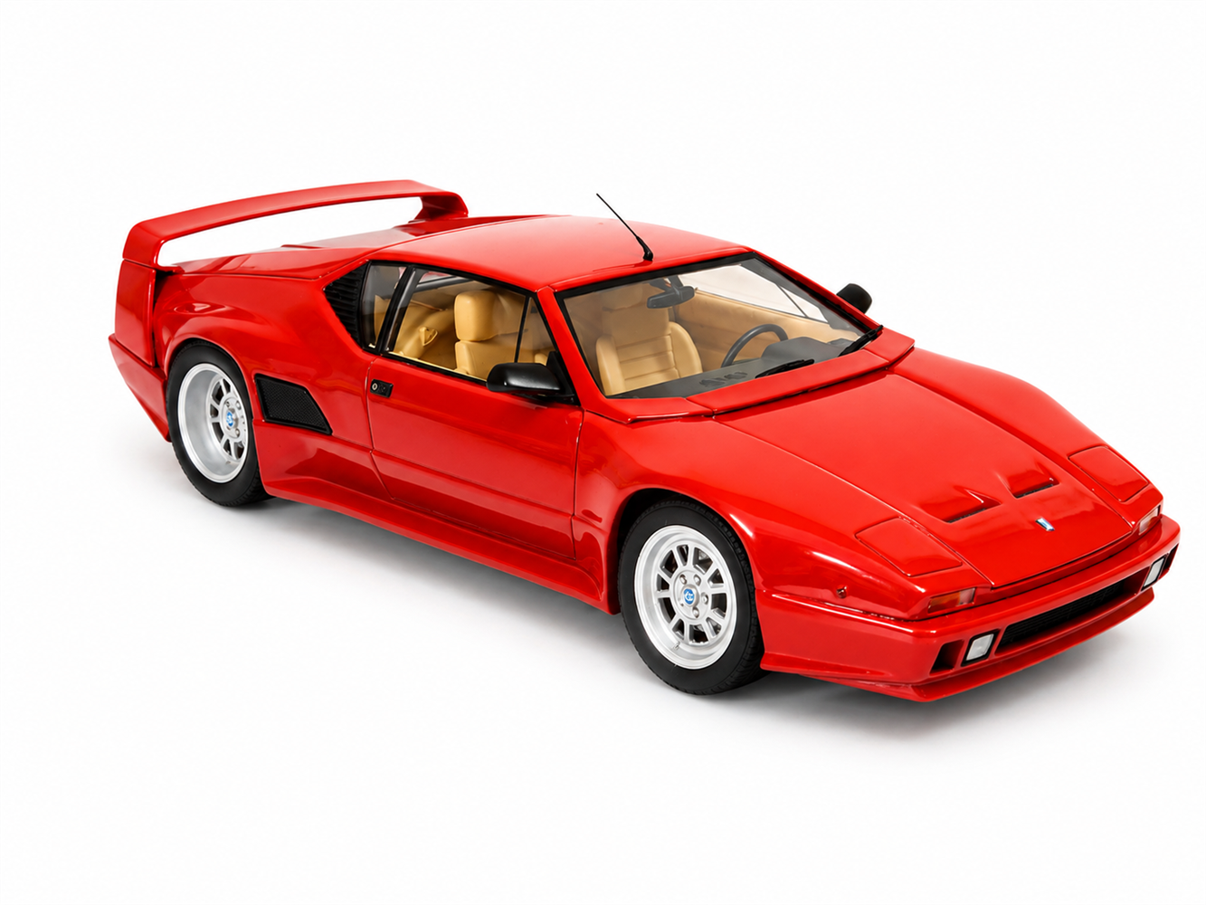 DeTomaso Pantera SIV Red 1990-1993  1:18 Cult Scale Models