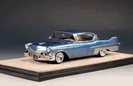 Cadillac Fleetwood Sixty Special - Bahama Blue Metallic 1957 STM57201 1:43  GLM Stamp Models