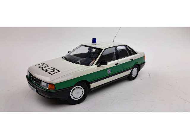 Audi 80 B3 1989 Polizei 1:18 Triple9