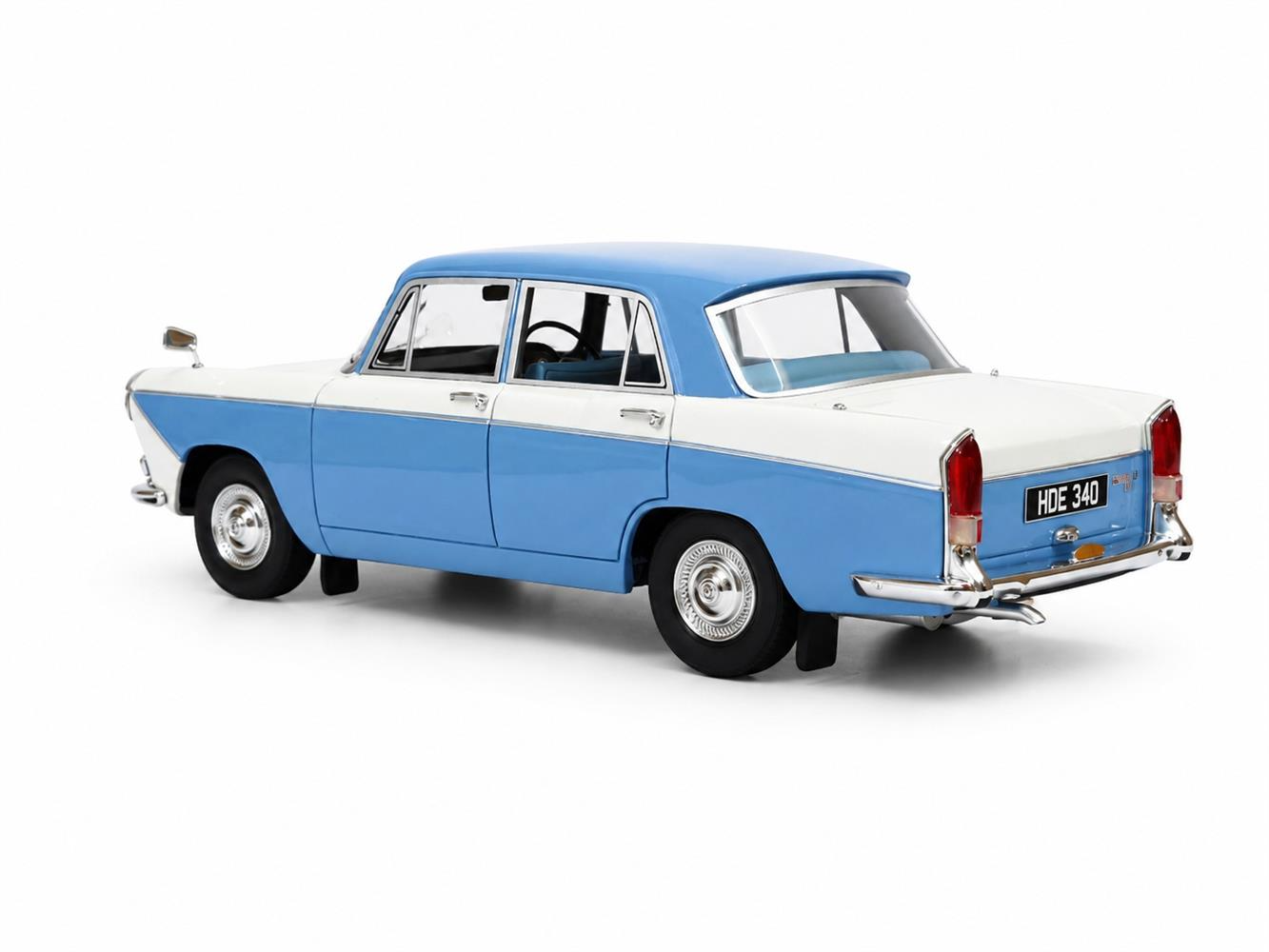 Wolseley 16/60 blue-white 1961-1971 1:18 Cult Scale Models