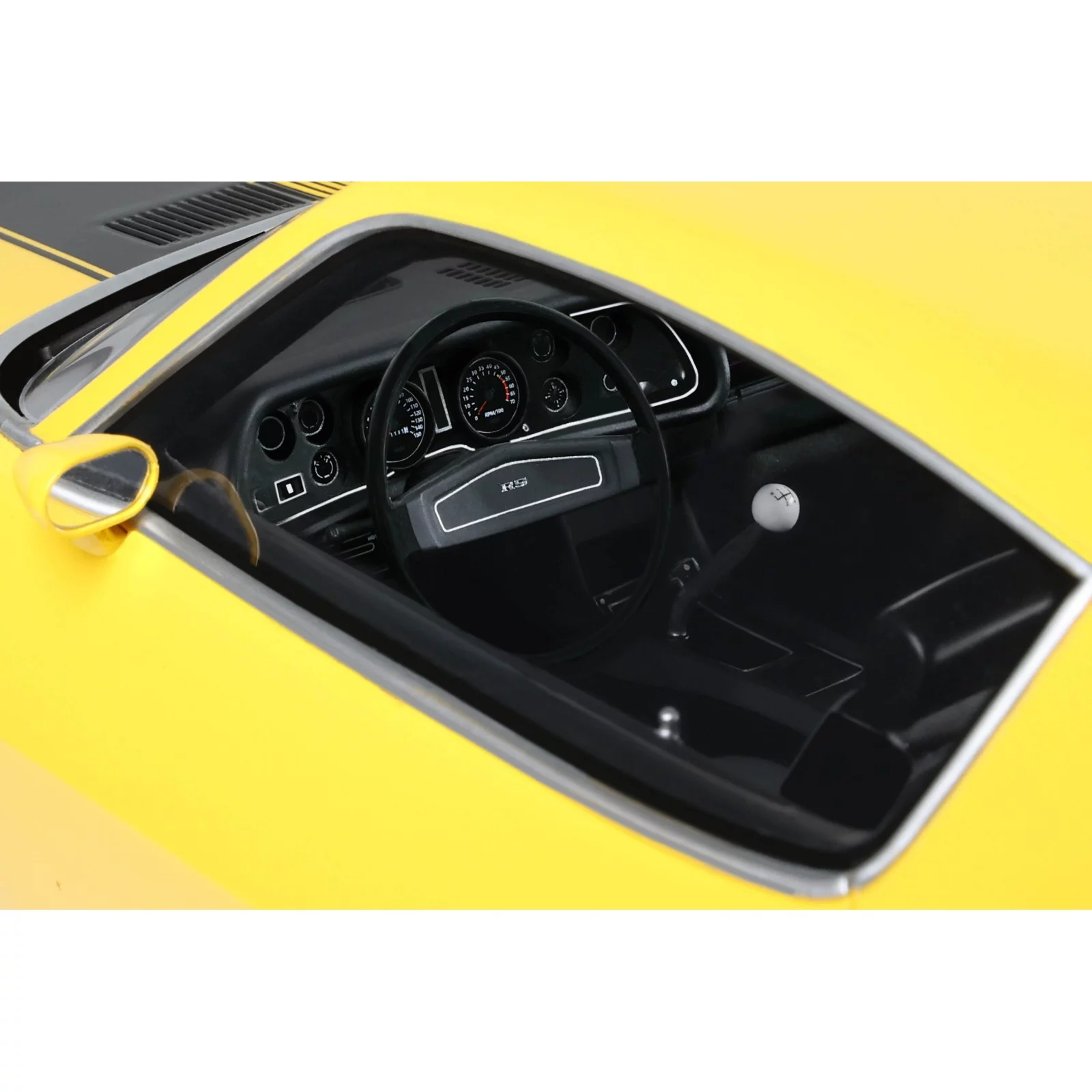 Chevrolet Camaro Z28 RS Daytona Yellow 984 1970 G085 1:12 Otto Models