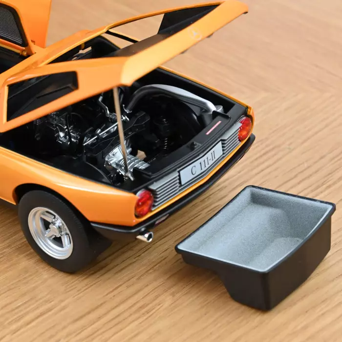 Mercedes Benz C 111/II 1970 Weissherbst metallic 1:18 Norev 