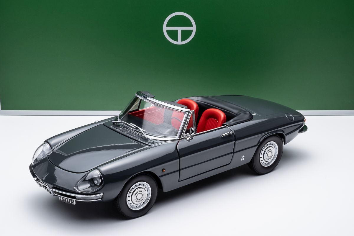 Alfa Romeo 1600 Duetto Spider 1966 grigio graphite AR705 1:18 Touring Modelcars Alfa Romeo 1600 Duetto Spider 1966 grigio graphite AR705 1:18 Touring Modelcars