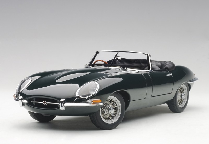 Jaguar E-Type Roadster Series I .3.8  green 1981 1:18 Autoart