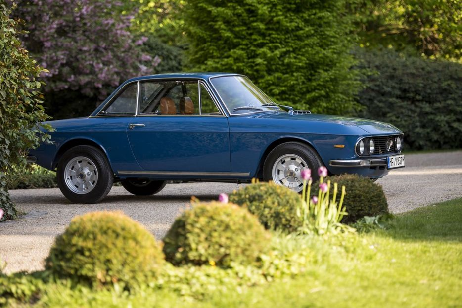 Lancia Fulvia Series 3 (1975) blue agnano 1:18 Norev