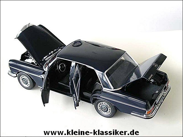 Mercedes Benz 280SE W108 1969 dunkelblau 1:18 MB-Collection