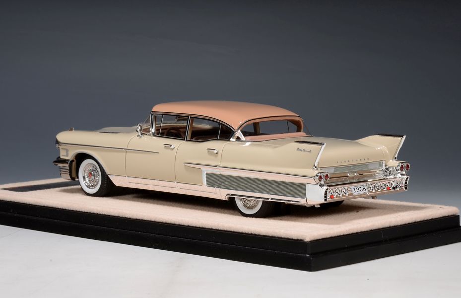 Cadillac Fleetwood Sixty Special - Buckskin with light rosé top 1958 STM58202 1:43 Stamp Models GLM