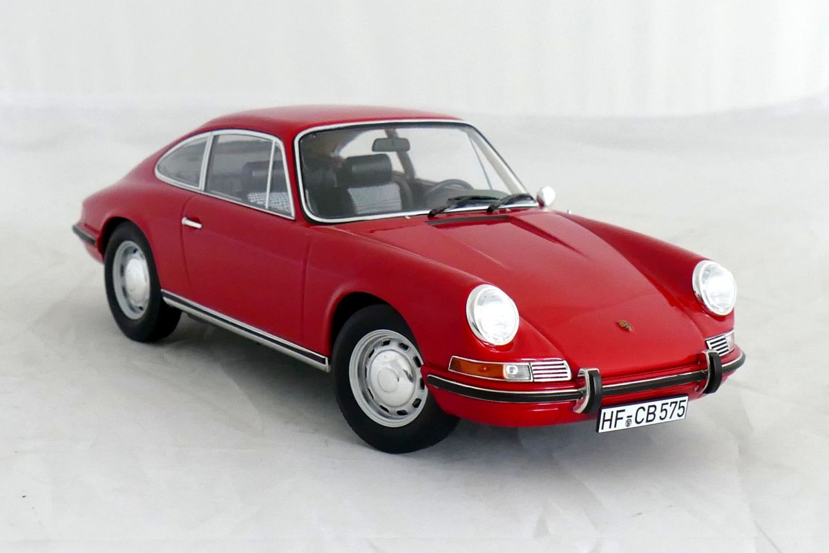 Porsche 911 L (1968) - polo red 187200 1:18 Norev 