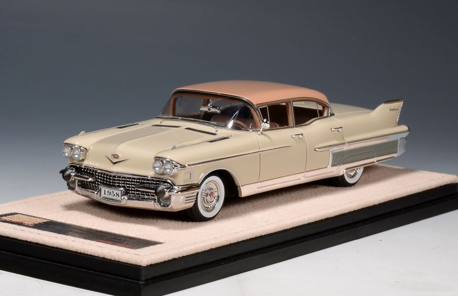 Cadillac Fleetwood Sixty Special - Buckskin with light rosé top 1958 STM58202 1:43 Stamp Models GLM