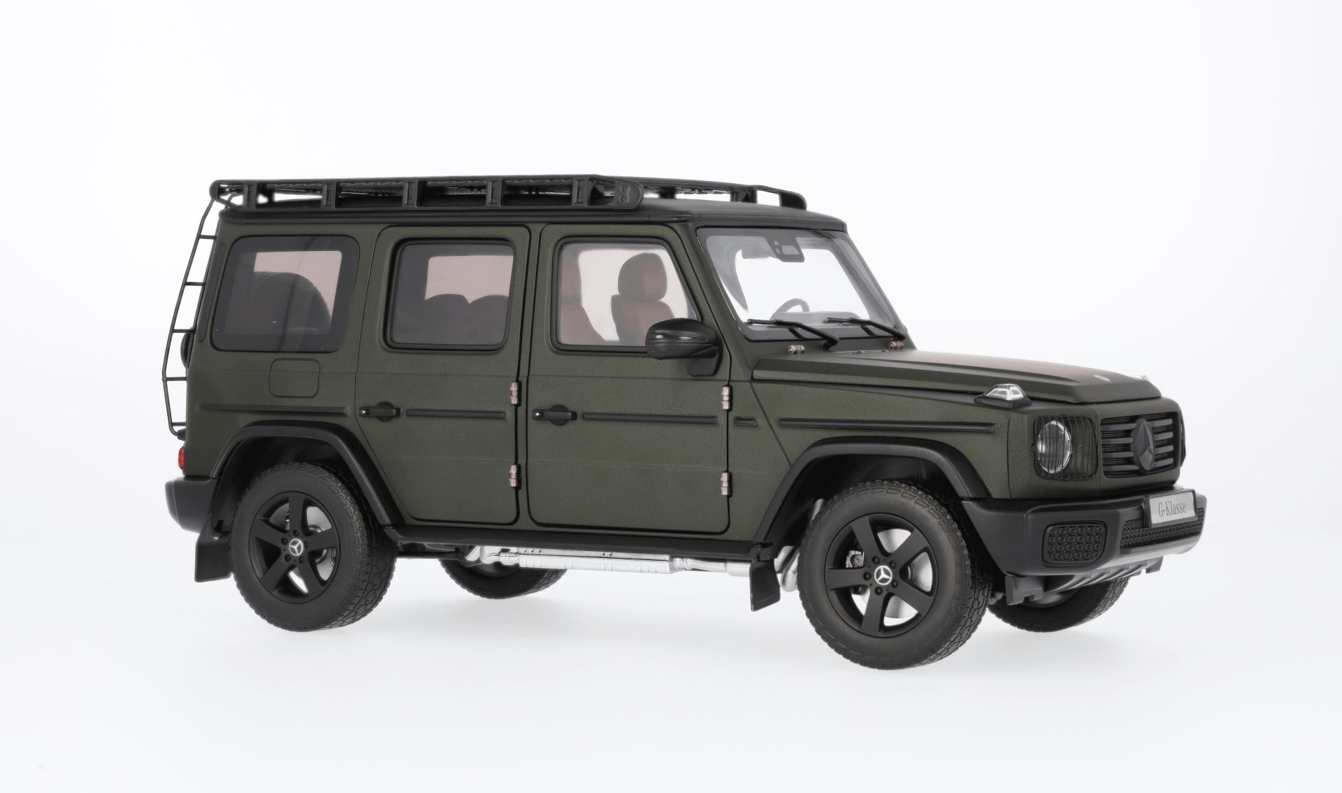 Mercedes Benz G500 W465 Professional Line Olive Magno 1:18 Norev