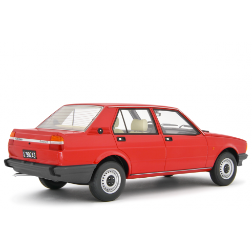 Alfa Romeo Giulietta 1.6 - 1.8 1980 Rosso Alfa LM205G 1:18 1:18 Laudoracing Model