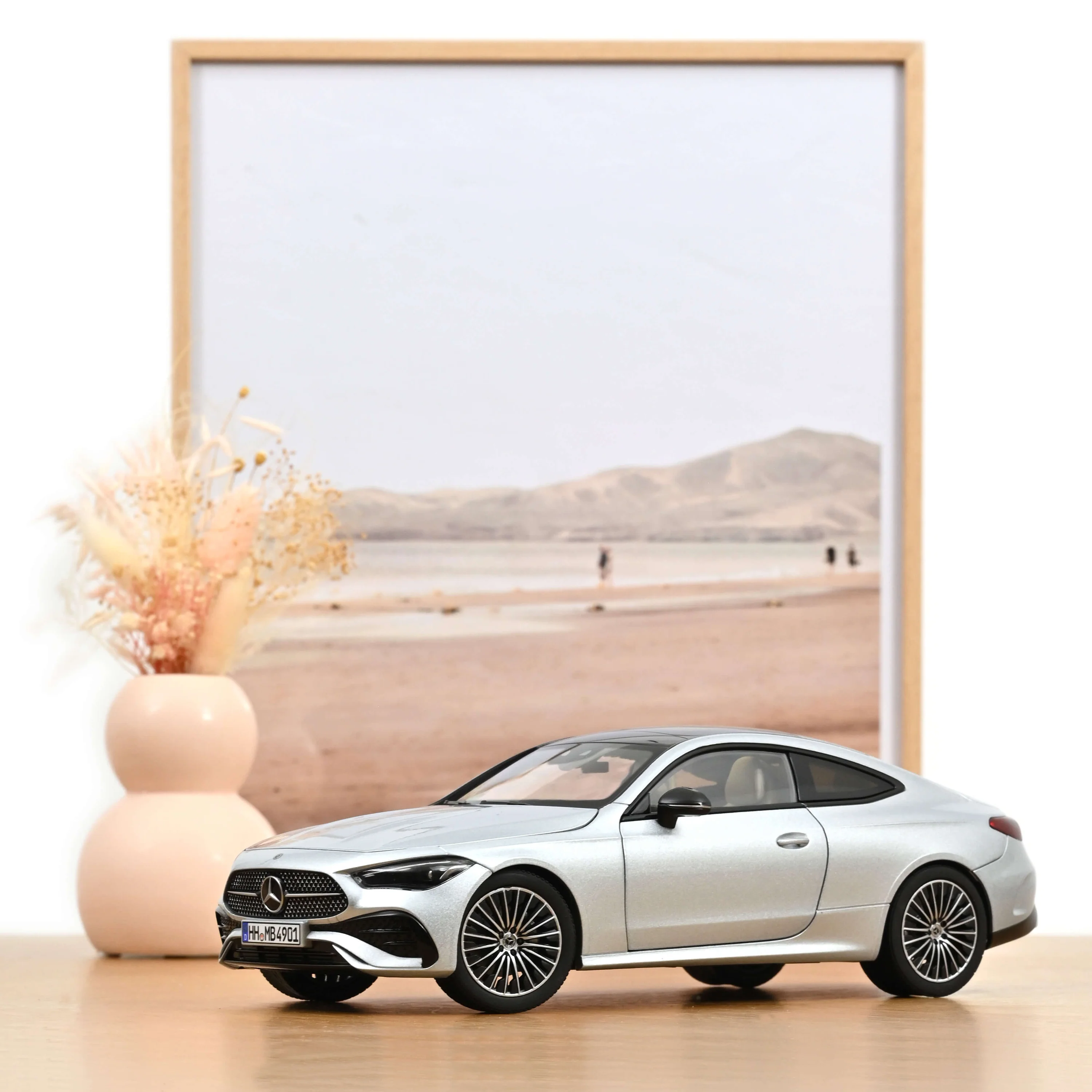 Mercedes Benz CLE Coupe 2024 Argent High-Tech 1:18 Norev