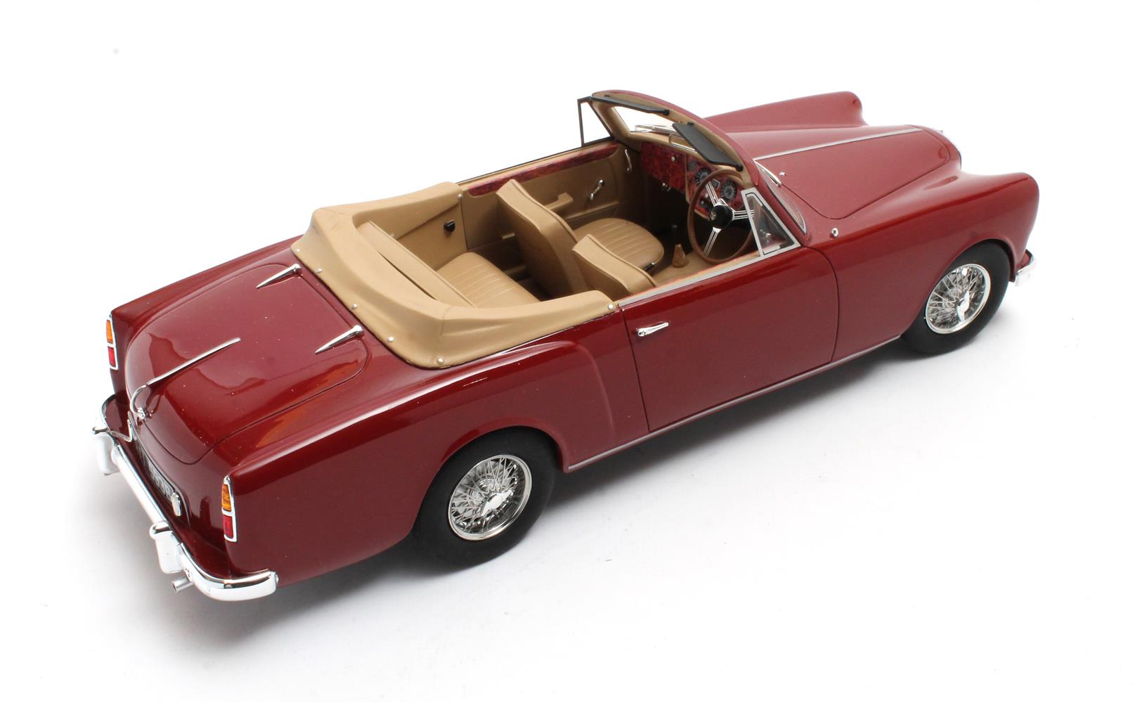 Alvis TE21 DHC red 1963-1966 1:18 Cult Scale Models
