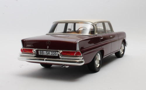 Mercedes-Benz 220SE W111 red/white roof 1959-1965 1:18 Cult Scale Models