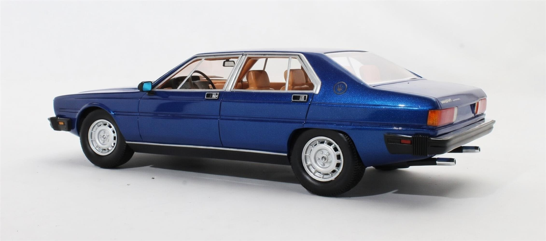 Maserati Quatroporte III blue met. 79-85 1:18 Cult Scale Models