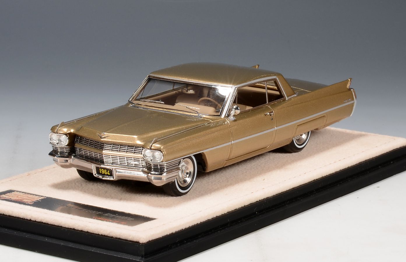 Cadillac Coupe de Ville 1964 - firemist saddle STM65605 1:43 Stamp Models GLM