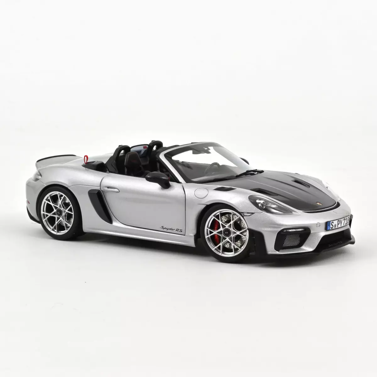 PORSCHE 718 SPYDER RS W/ WEISSACH PACK 2023 GT-SILVERMETALLIC 1:18 Norev