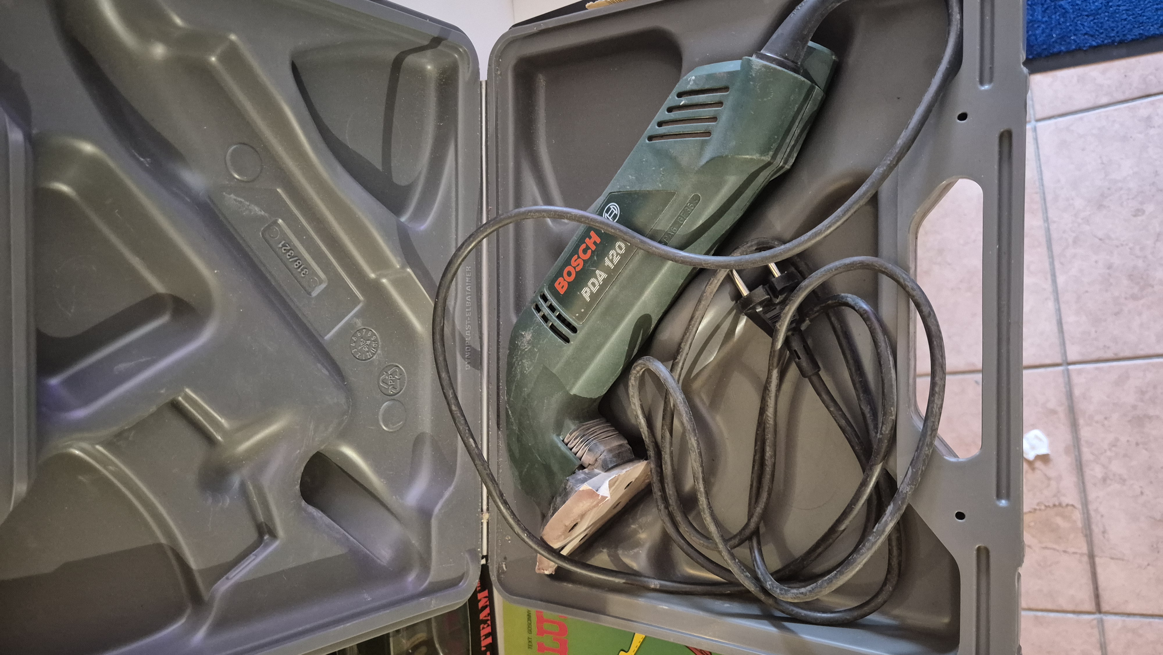 BOSCH Deltaschleifer P120E