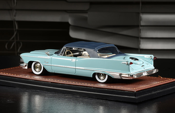 Imperial Crown Convertible Normandy Blue 1959 Closed Top 132002 1:43 GLM