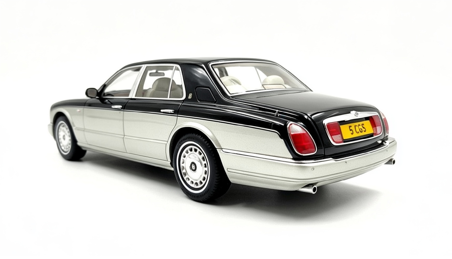 Rolls Royce RR Silver seraph black/silver 1:18 Cult Scale